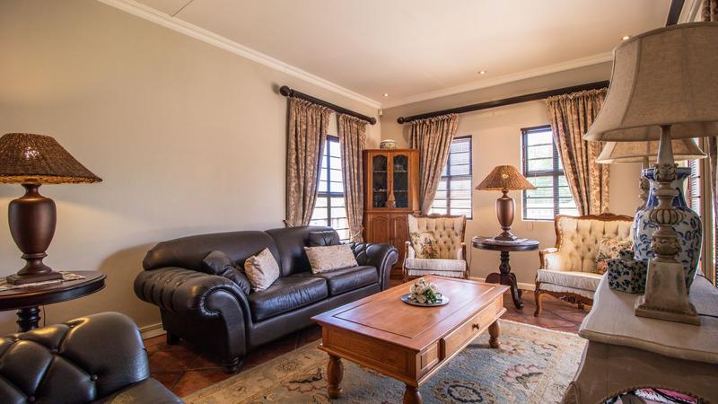 3 Bedroom Property for Sale in Uitzicht Western Cape